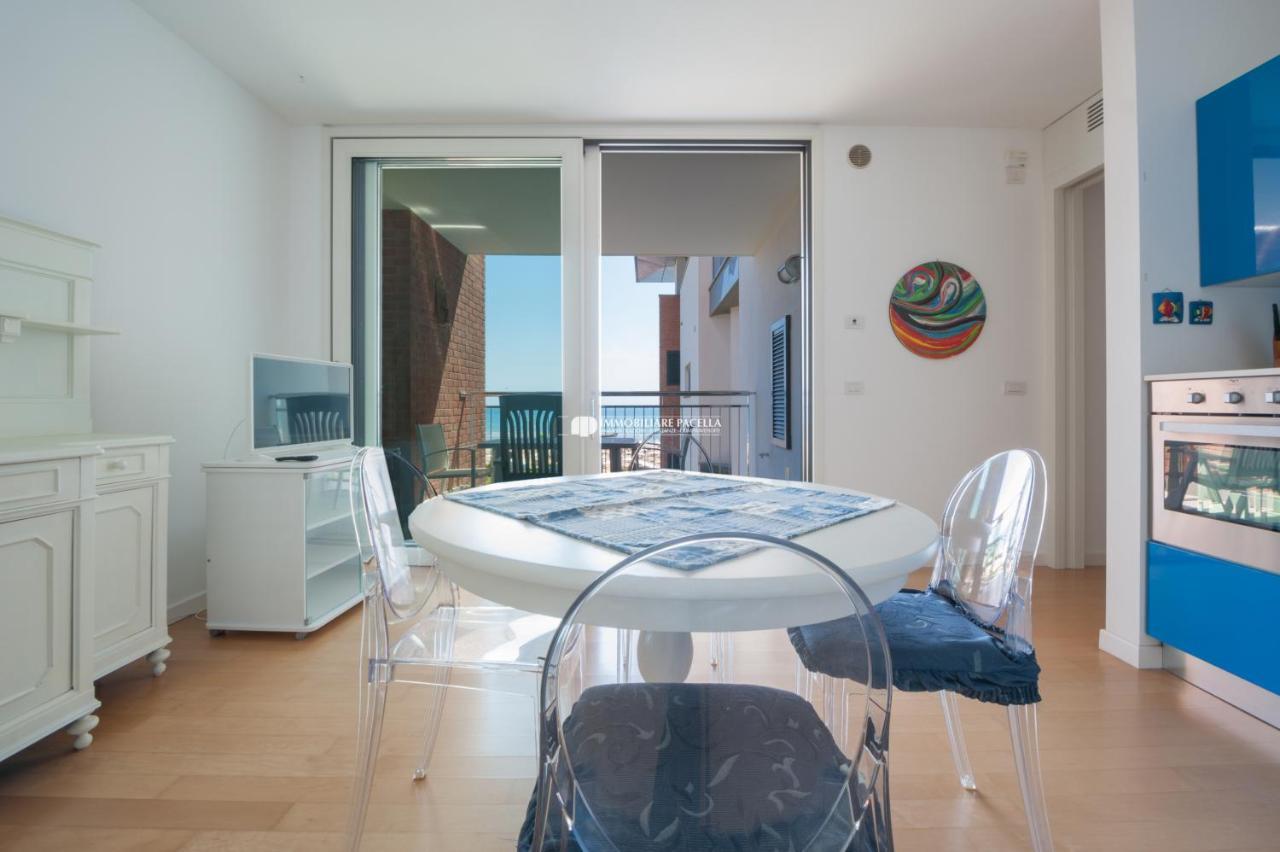Residence Frontemar Immobiliare Pacella Lido di Jesolo Eksteriør bilde